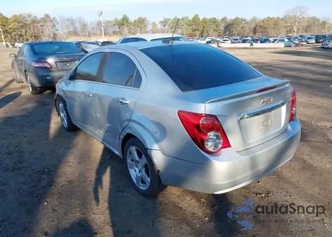 2015 Chevrolet Sonic Ltz Auto z USA, uszkodzony, nr VIN 1G1JE5SB0F4209024